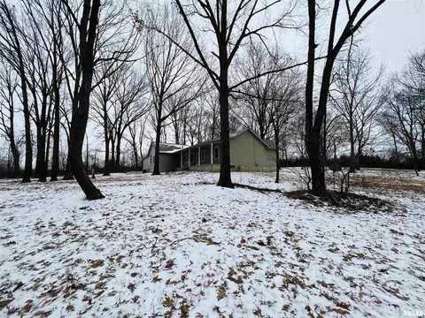 650 Old Broughton Rd, Eldorado, IL 62930 photo 17