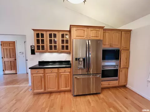 650 Old Broughton Rd, Eldorado, IL 62930 photo 7