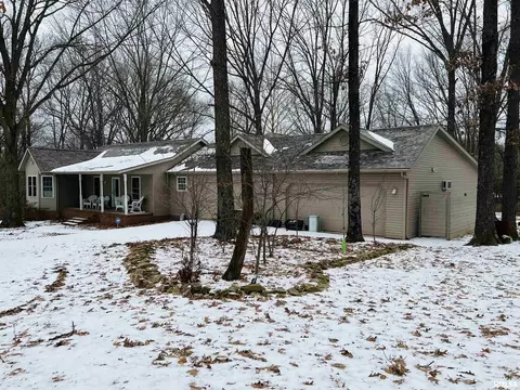 650 Old Broughton Rd, Eldorado, IL 62930 photo 2