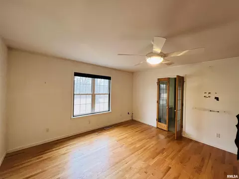 650 Old Broughton Rd, Eldorado, IL 62930 photo 10