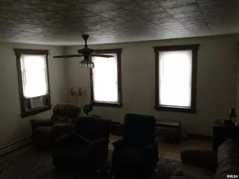 406 S Main St, Anna, IL 62906 photo 10