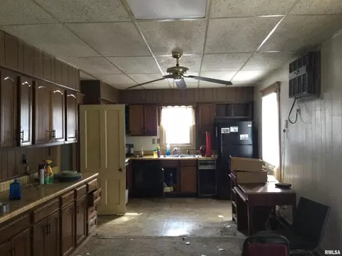 406 S Main St, Anna, IL 62906 photo 7