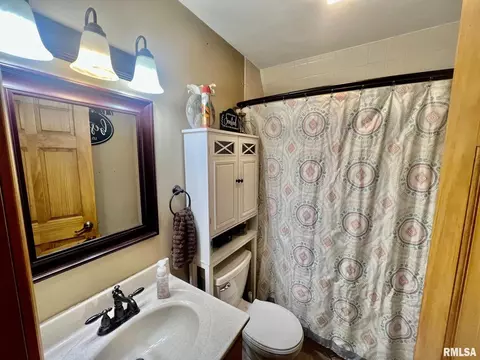 700 Moonglow Rd, Walnut Hill, IL 62893 photo 11