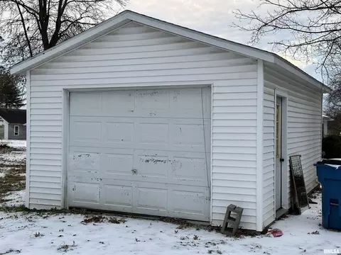 309 E Vienna St, Anna, IL 62906 photo 9