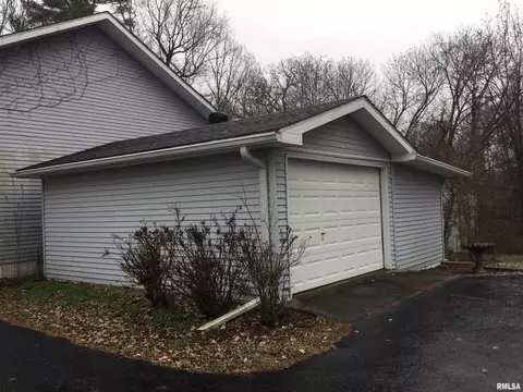 809 N Main St, Anna, IL 62906 photo 24
