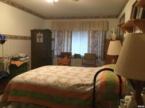 809 N Main St, Anna, IL 62906 photo 14