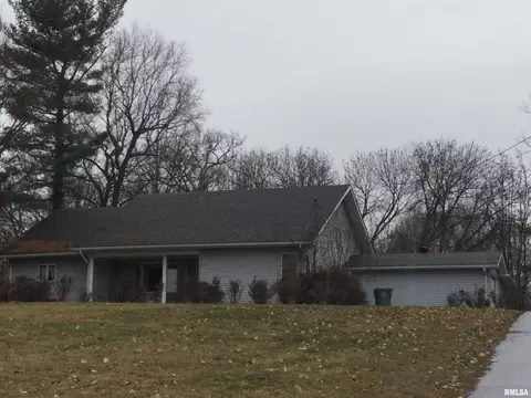 809 N Main St, Anna, IL 62906 photo 2
