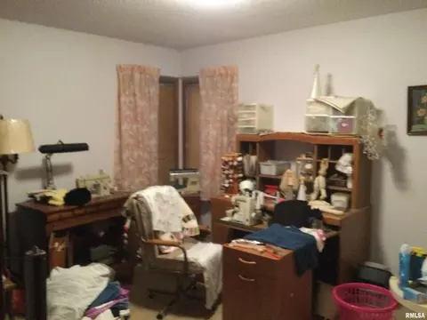 809 N Main St, Anna, IL 62906 photo 15