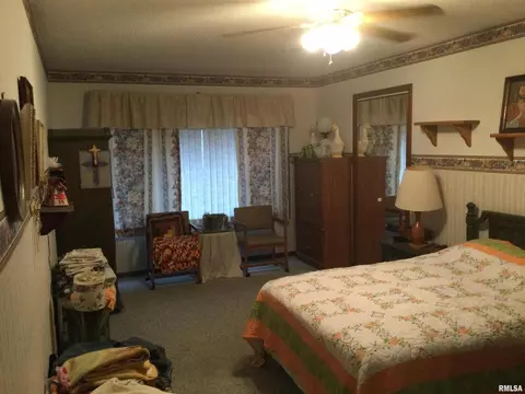809 N Main St, Anna, IL 62906 photo 13