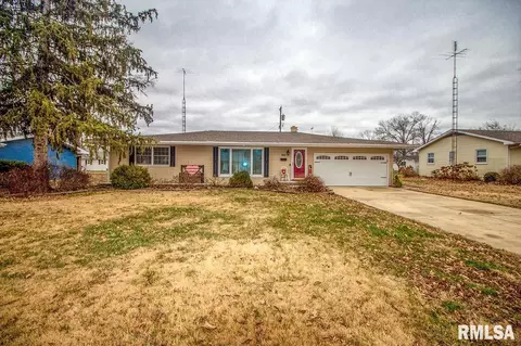 605 Sara Dr, Centralia, IL 62801 photo 1