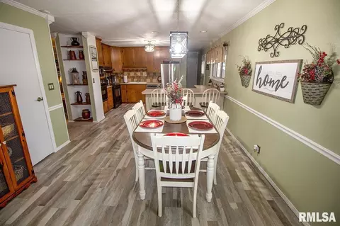 605 Sara Dr, Centralia, IL 62801 photo 9
