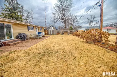 605 Sara Dr, Centralia, IL 62801 photo 36