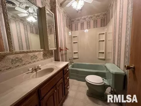 700 S 13th St, Herrin, IL 62948 photo 25