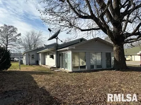 700 S 13th St, Herrin, IL 62948 photo 6