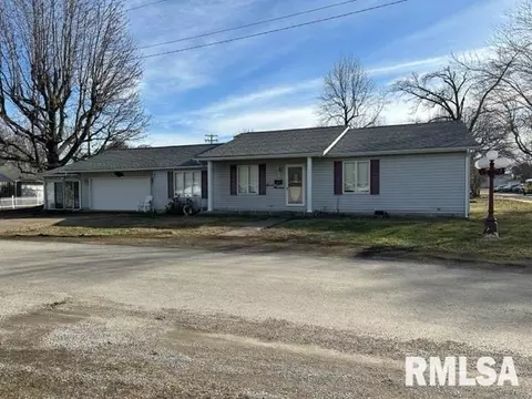 700 S 13th St, Herrin, IL 62948