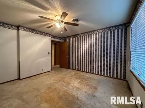 700 S 13th St, Herrin, IL 62948 photo 32