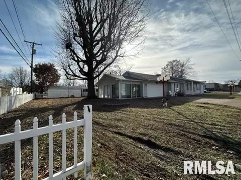 700 S 13th St, Herrin, IL 62948 photo 7