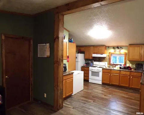 515 S Semi St, Sandoval, IL 62882 photo 5