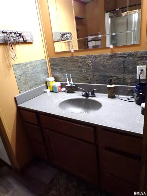 515 S Semi St, Sandoval, IL 62882 photo 21
