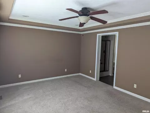 410 E Lake St, Salem, IL 62881 photo 15