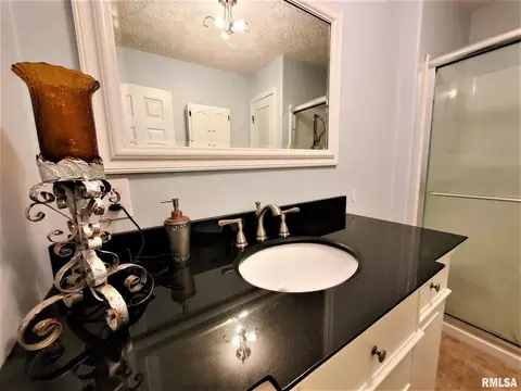 1309 W Walnut St, Marion, IL 62959 photo 14