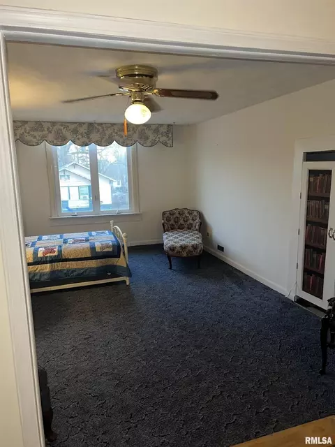 524 W 3rd St, Centralia, IL 62801 photo 18