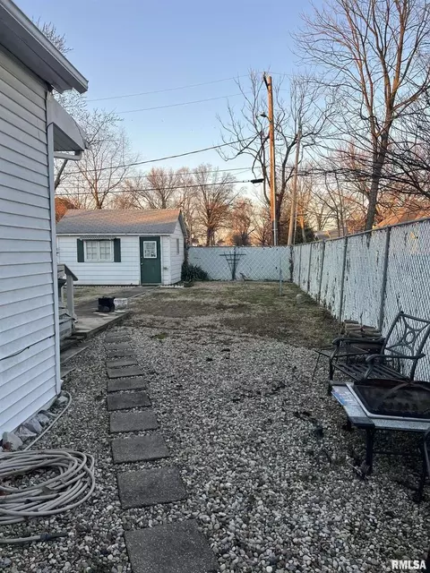 524 W 3rd St, Centralia, IL 62801 photo 42