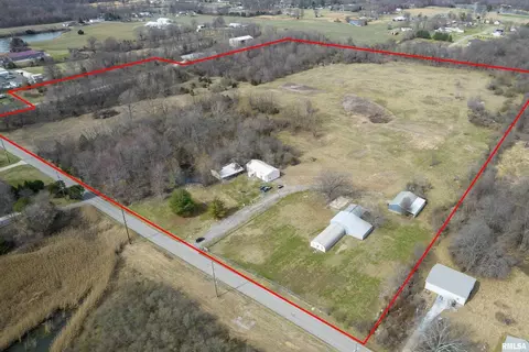 1408 Longstreet St, Marion, IL 62959