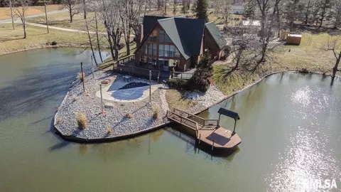 11862 E Wills Rd, Mount Vernon, IL 62864