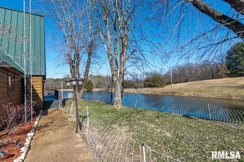 11862 E Wills Rd, Mount Vernon, IL 62864 photo 2