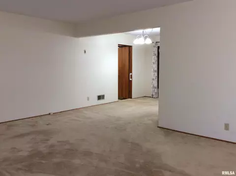 21 Crownview, Mount Vernon, IL 62864 photo 4