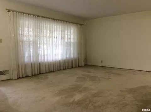 21 Crownview, Mount Vernon, IL 62864 photo 3