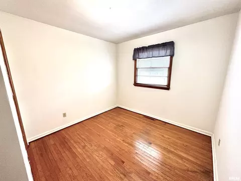 1402 Nelms Ave, Centralia, IL 62801 photo 8