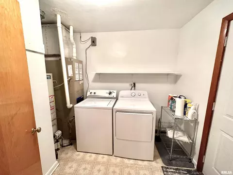 1402 Nelms Ave, Centralia, IL 62801 photo 10