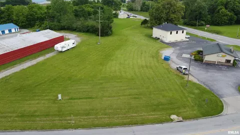 98 Lick Creek Rd, Anna, IL 62906