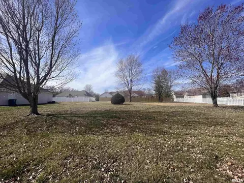 1906 N Fair St, Marion, IL 62959