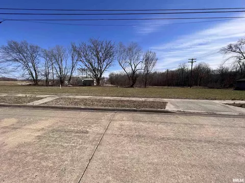 106 S 3rd St, Murphysboro, IL 62966 photo 3
