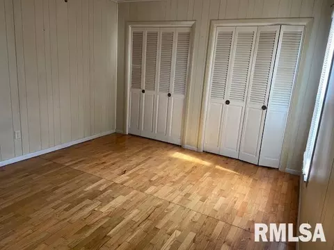 1010 Center St, Benton, IL 62812 photo 14