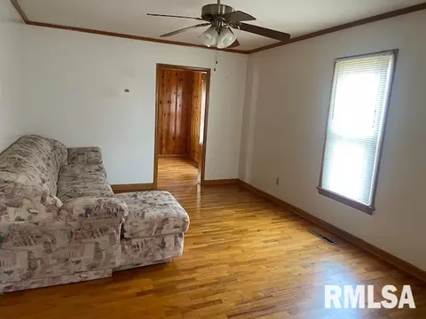 1010 Center St, Benton, IL 62812 photo 7