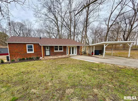 11 Phyllis Dr, Centralia, IL 62801 photo 1