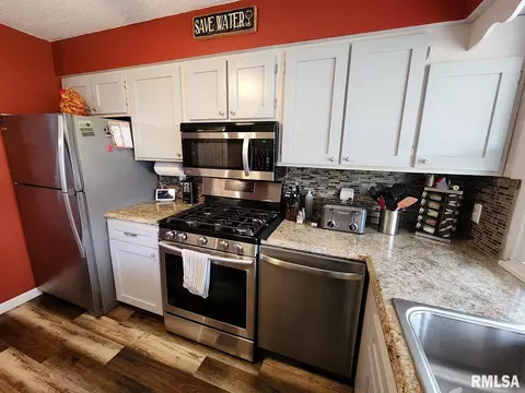11 Phyllis Dr, Centralia, IL 62801 photo 15