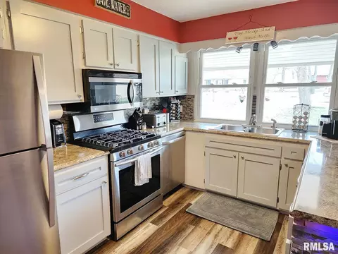 11 Phyllis Dr, Centralia, IL 62801 photo 14
