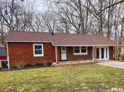 11 Phyllis Dr, Centralia, IL 62801 photo 2