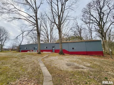 11 Phyllis Dr, Centralia, IL 62801 photo 9