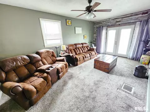 11 Phyllis Dr, Centralia, IL 62801 photo 21