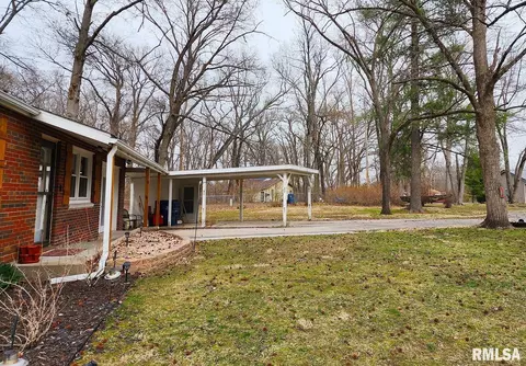 11 Phyllis Dr, Centralia, IL 62801 photo 4