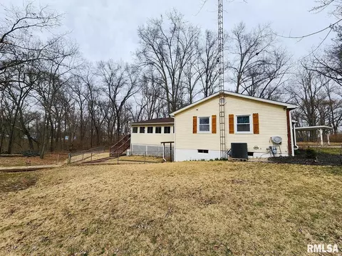 11 Phyllis Dr, Centralia, IL 62801 photo 6