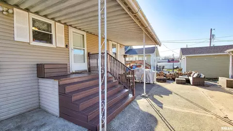 133 Flora Ave, Flora, IL 62839 photo 58