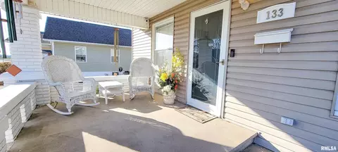 133 Flora Ave, Flora, IL 62839 photo 5