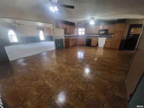 8152 Brubaker Rd, Iuka, IL 62849 photo 9